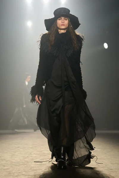 Look 5